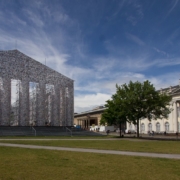 Auf der Fotografie ist das Kunstwerk "Parthenon of Books" von Marta Minujín zu sehen